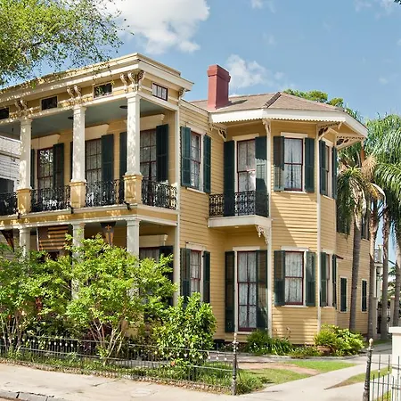 Hh Whitney House - A Bed & Breakfast On The Historic Esplanade-3